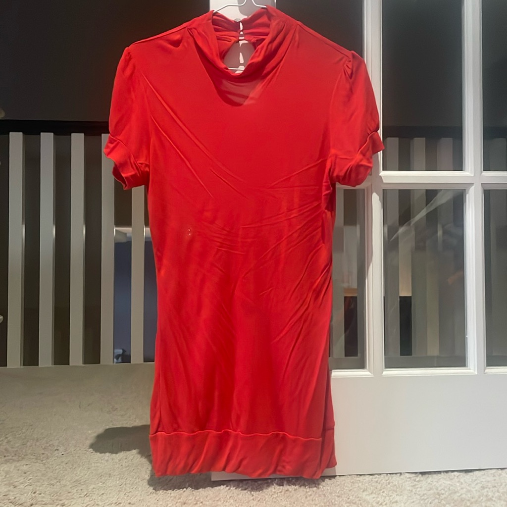 3/$15 Guess Shirt Size Medium Red